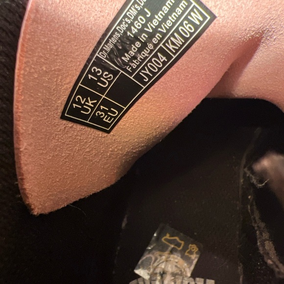 Dr. Martens 1460 Kids Youth US 13 EU 31 Pink Patent Leather Boots - Picture 16 of 16